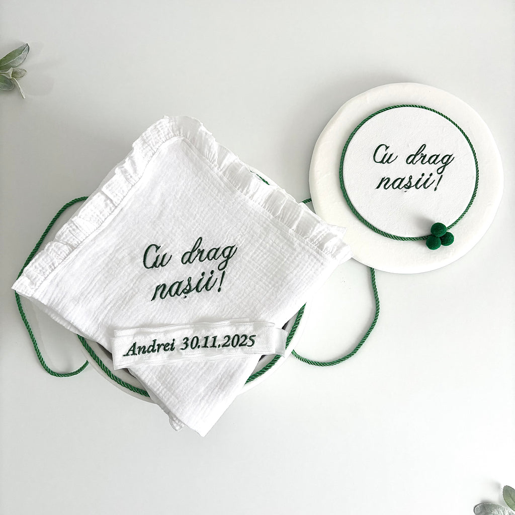 Trusou Personalizat pentru Botez si Cutie pentru trusou – Model B033