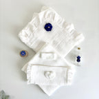 Trusou din muselina pentru Botez + Cutie pentru trusou -Model 1027