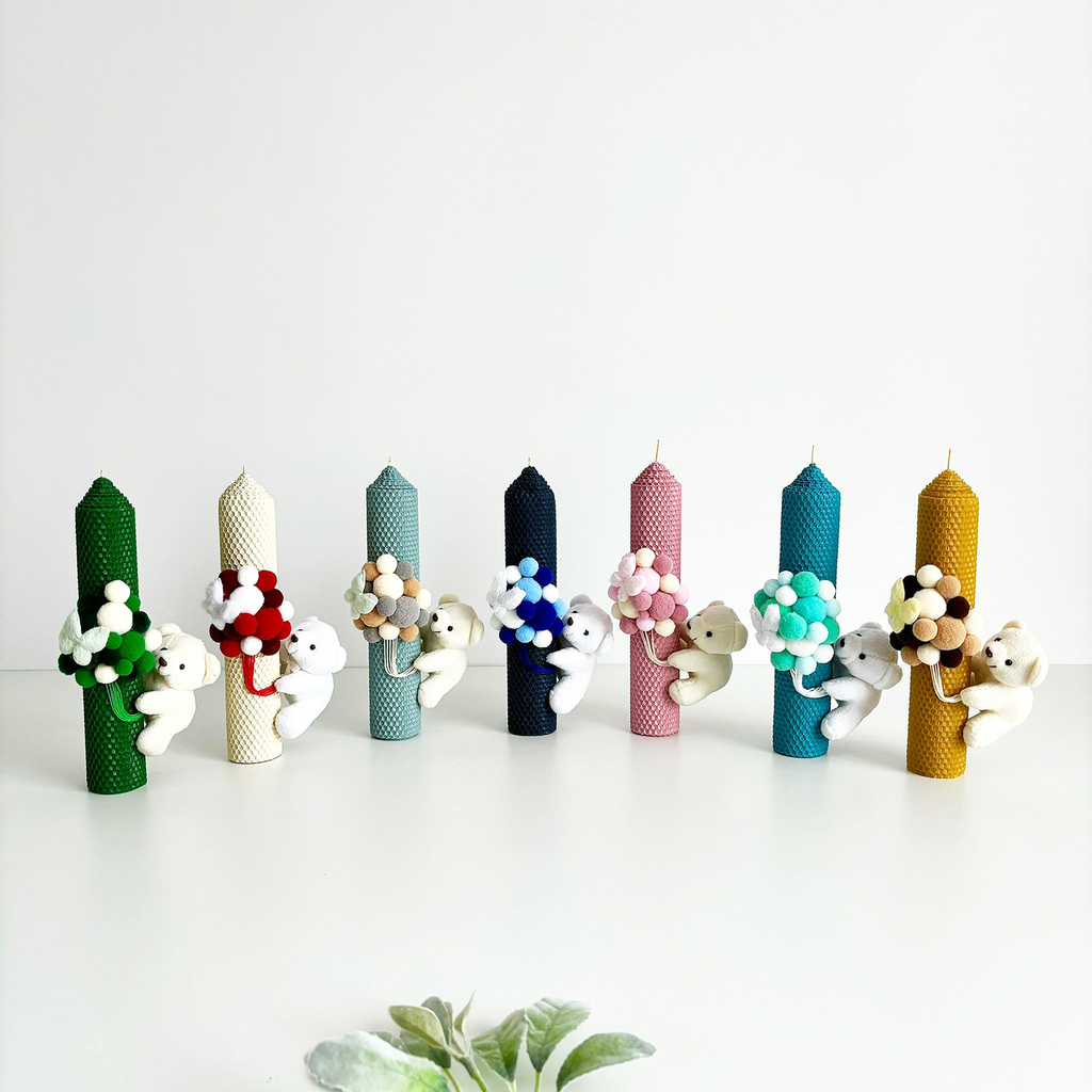 Lumânare de botez din ceară naturală  și biluțe catifelate și ursuleț