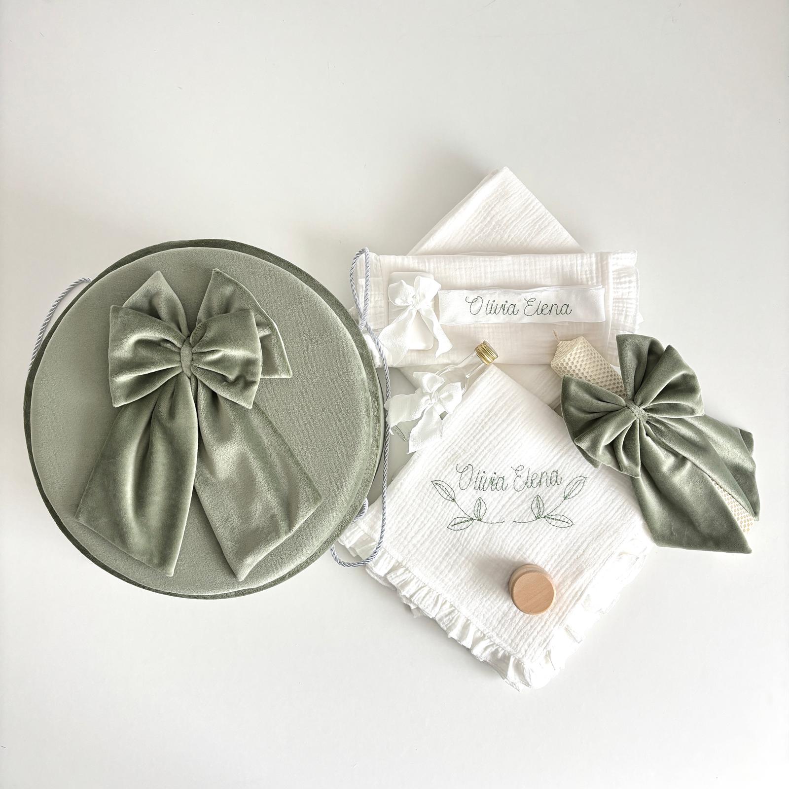 Set Trusou personalizat pentru Botez -Olivia Elena