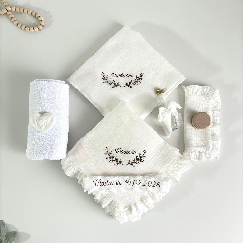 Trusou din Muselina Pentru Botez Personalizat TB023