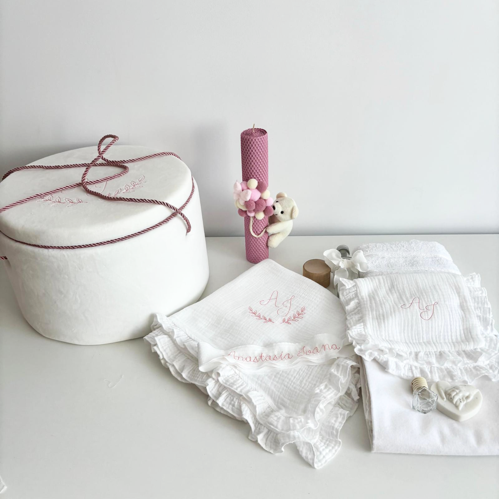 Trusou personalizat pentru botez – complet și elegant