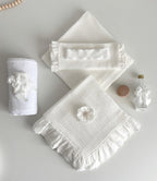 Set Trusou pentru Botez cu floare alba