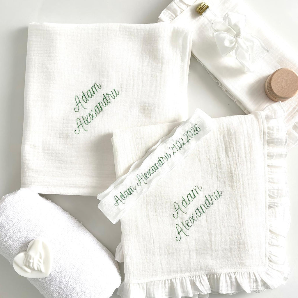 Trusou din Muselina Pentru Botez Personalizat TB026