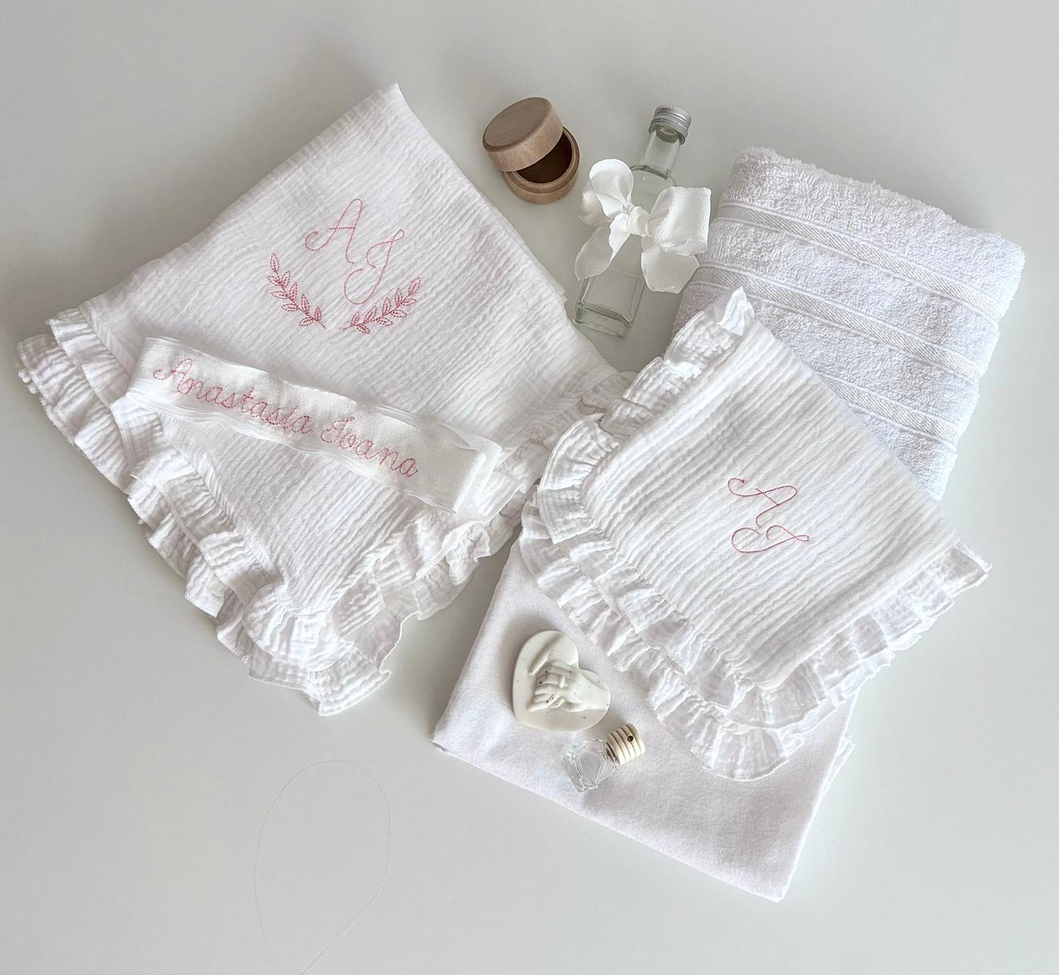 Trusou personalizat pentru botez – complet și elegant