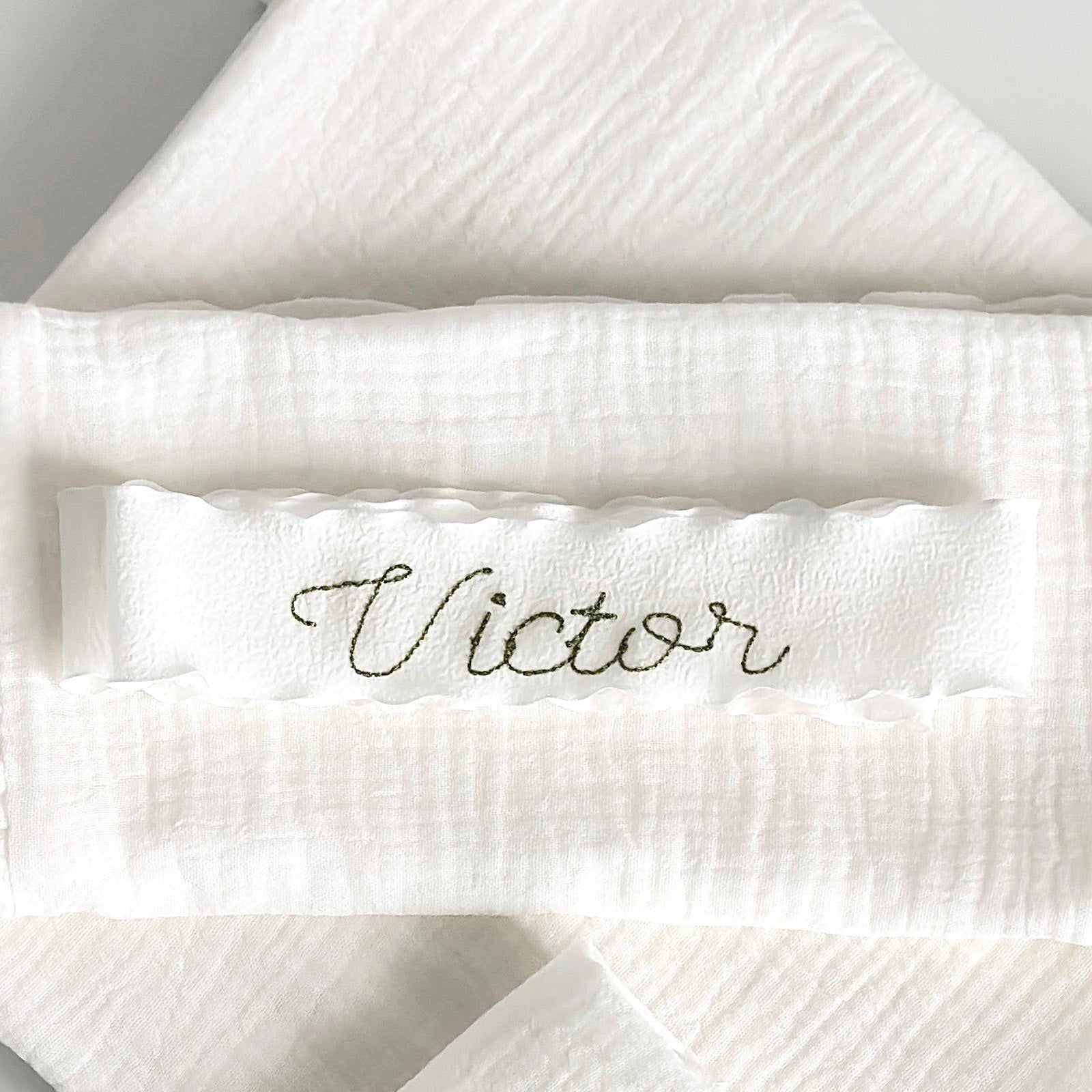 Trusou Personalizat și Cufăr -Victor
