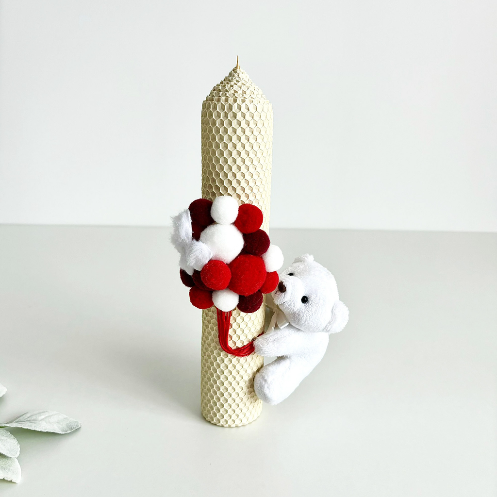 Lumânare de botez din ceară naturală  și biluțe catifelate și ursuleț