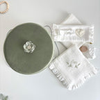 Trusou din Muselina Pentru Botez Personalizat + Cutie Pentru Trusou cu floare TB020