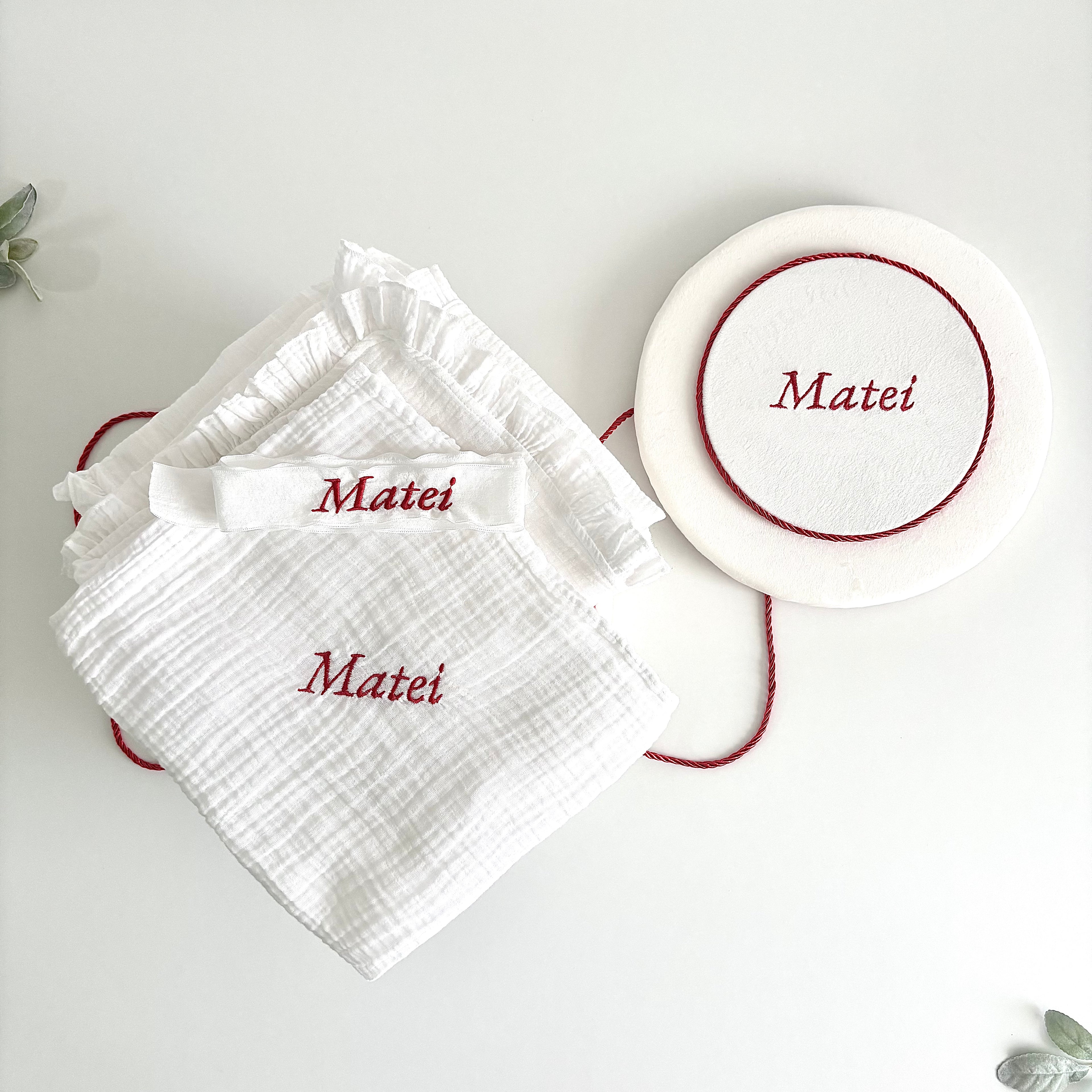 Trusou Personalizat pentru Botez si Cutie pentru trusou – Model B032