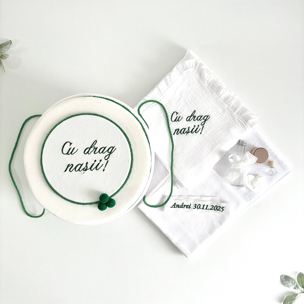 Trusou Personalizat pentru Botez si Cutie pentru trusou – Model B033