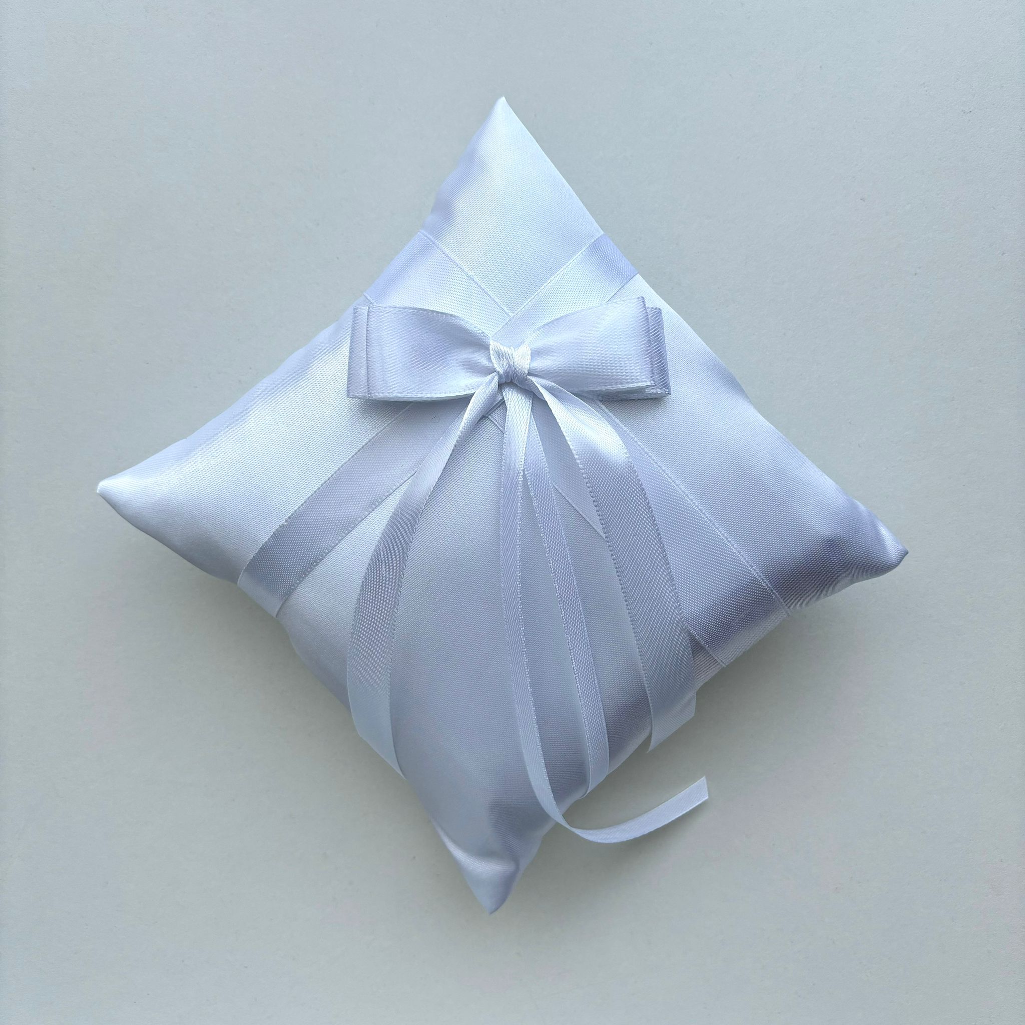 Coșuleț și Pernuță pentru Nuntă cu panglică albă