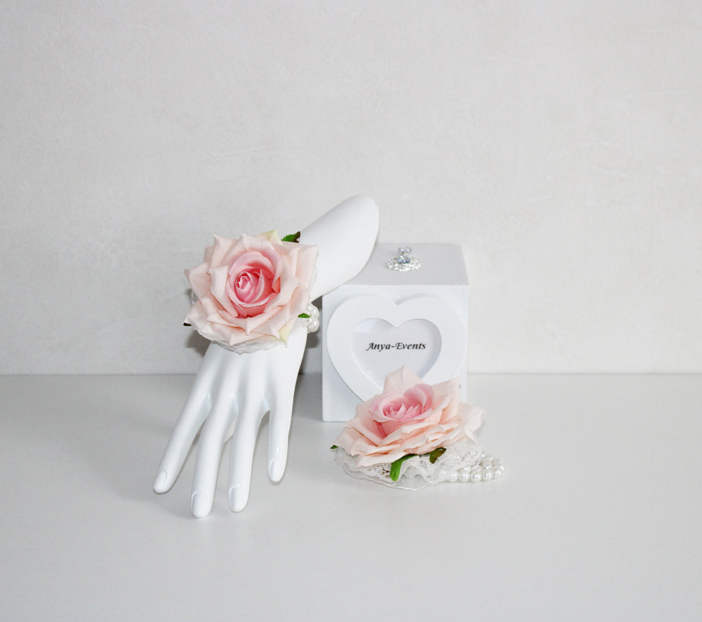 Flori pentru nunta -Brățara corsaj B030